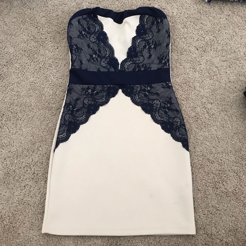 Bodycon beige and navy dress with lace detailing